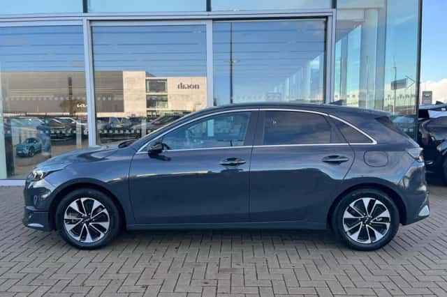 Kia Ceed (2025) thumbnail 3