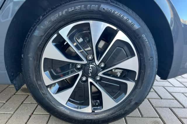 Kia Ceed (2025) thumbnail 8
