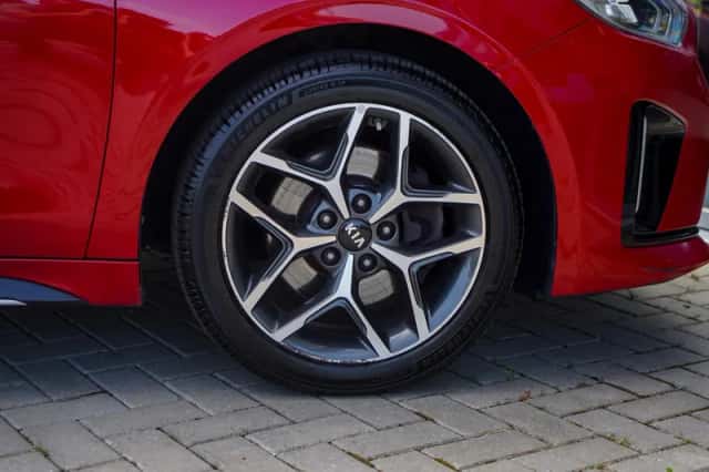 Kia Proceed (2020) thumbnail 5
