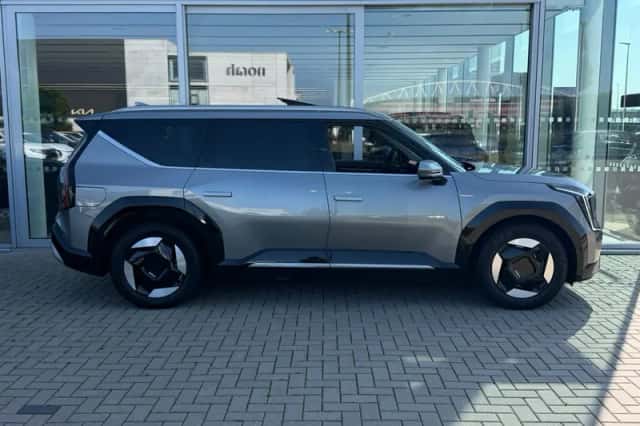 Kia EV9 (2024) thumbnail 4