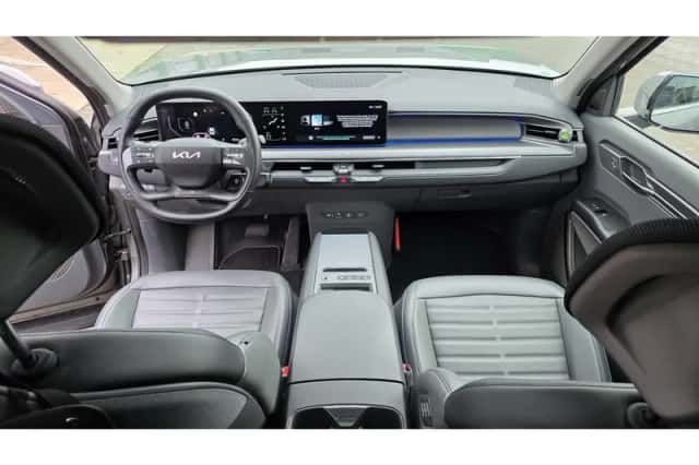Kia EV9 (2024) thumbnail 6
