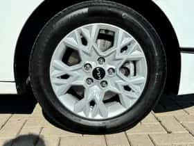 Kia Ceed Sportswagon (2024) thumbnail 5