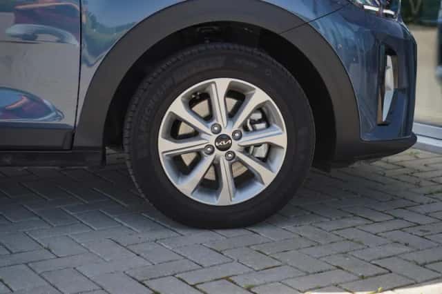 Kia Stonic (2025) thumbnail 7