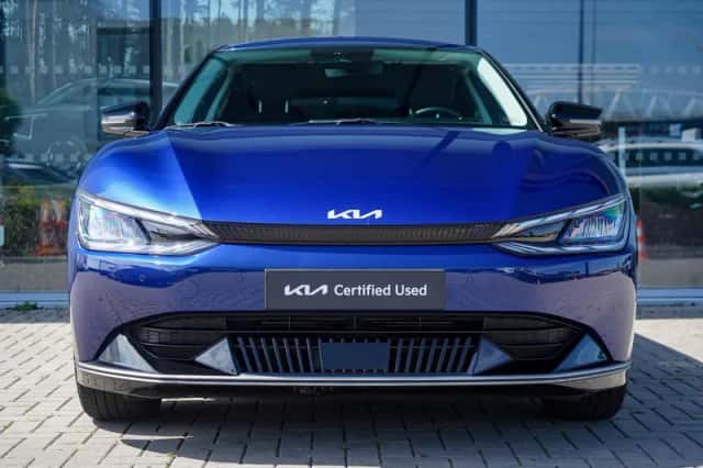 Kia EV6 (2022) thumbnail 2