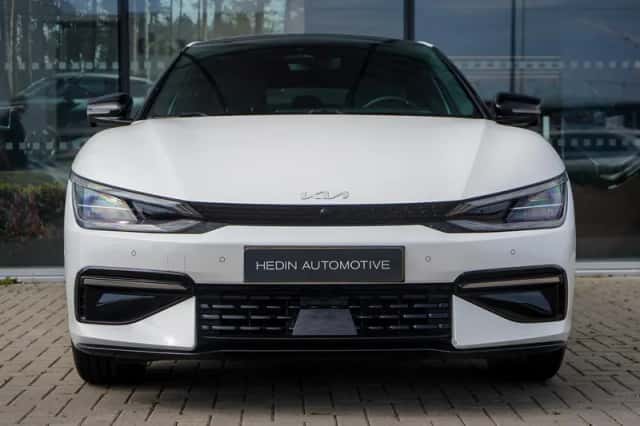 Kia EV6 (2022) thumbnail 2