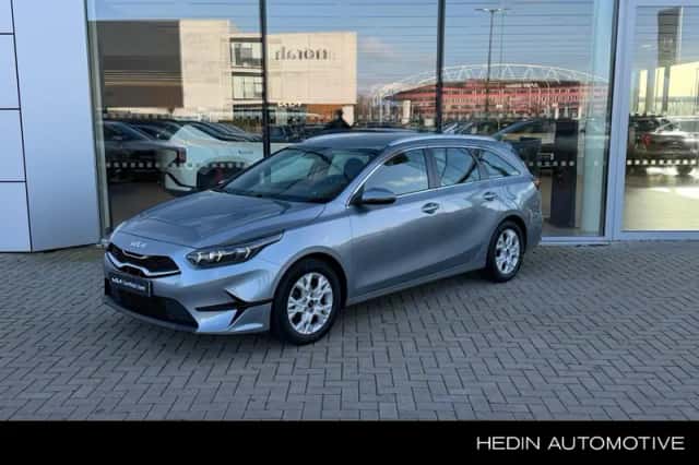 Kia Ceed Sportswagon (2023) thumbnail 1