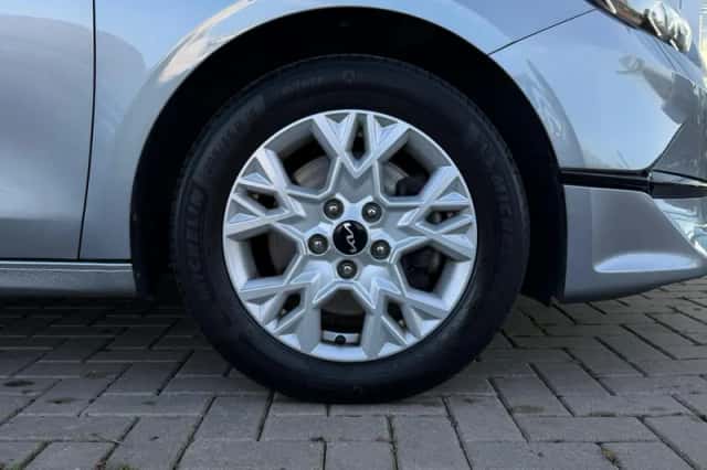 Kia Ceed Sportswagon (2023) thumbnail 6