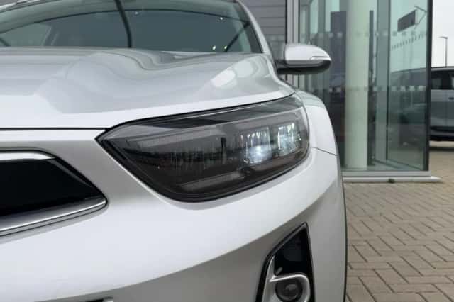 Kia Stonic (2025) thumbnail 3