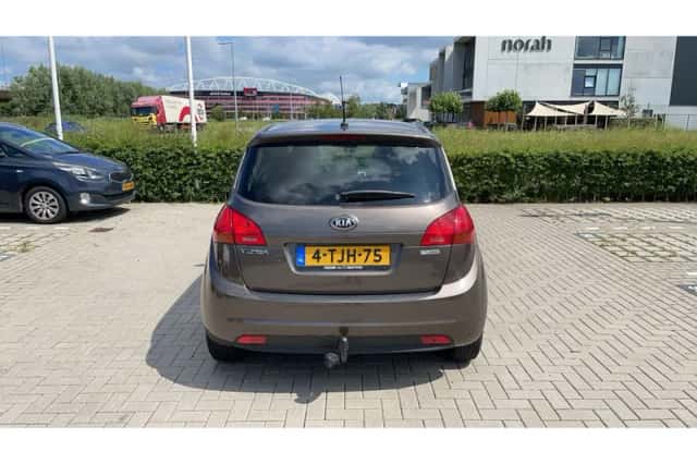 Kia Venga (2014) thumbnail 3