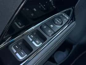 Kia Niro (2019) thumbnail 16