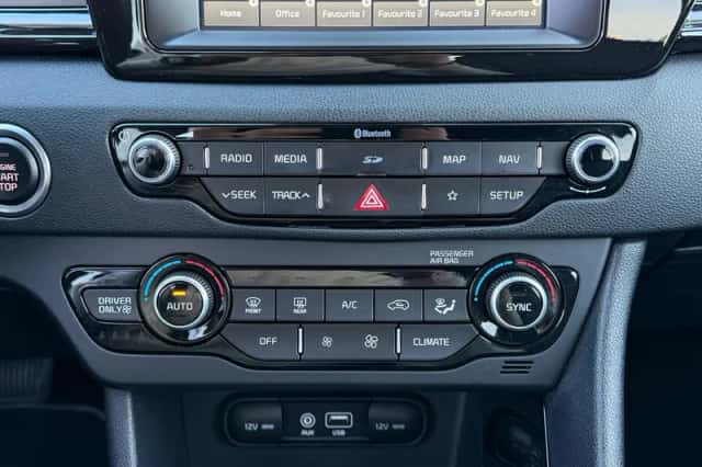Kia Niro (2019) thumbnail 21