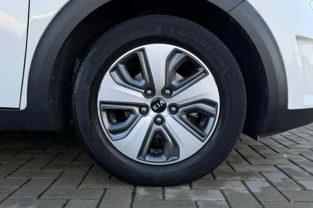 Kia Niro (2019) thumbnail 6