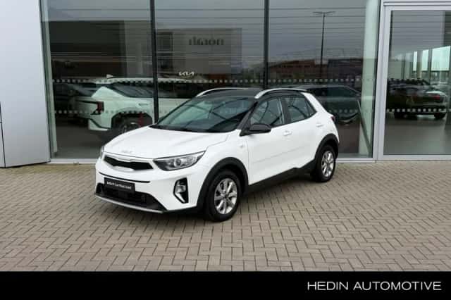 Kia Stonic (2022) thumbnail 1