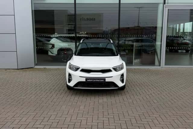 Kia Stonic (2022) thumbnail 2