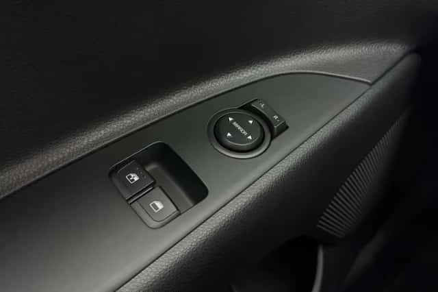 Kia Stonic (2022) thumbnail 16