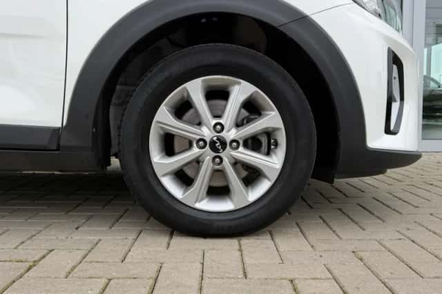 Kia Stonic (2022) thumbnail 6