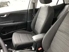 Kia Stonic (2024) thumbnail 11