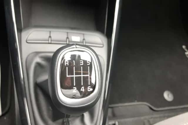 Kia Stonic (2024) thumbnail 14