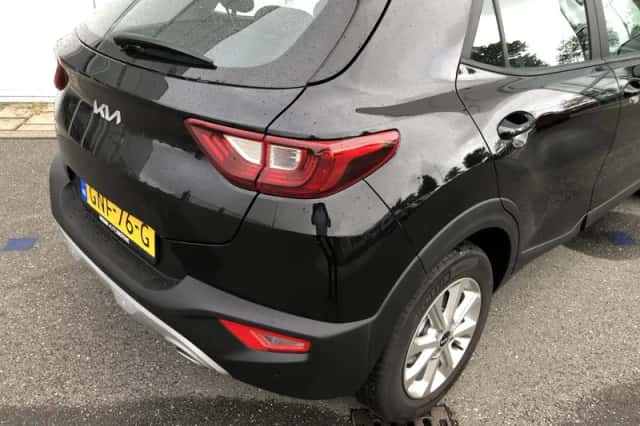 Kia Stonic (2024) thumbnail 8