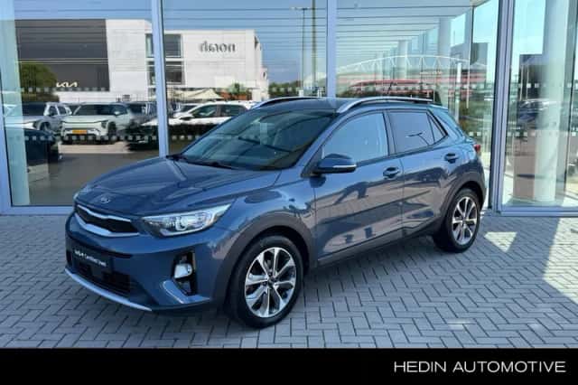 Kia Stonic (2018) thumbnail 1
