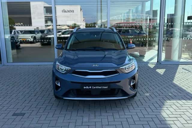 Kia Stonic (2018) thumbnail 2