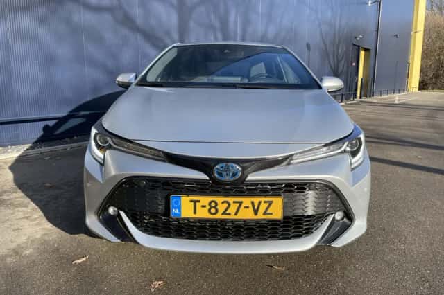 Toyota Corolla (2023) thumbnail 2