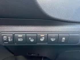 Toyota Corolla (2023) thumbnail 13