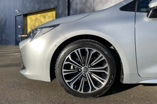 Toyota Corolla (2023) thumbnail 5