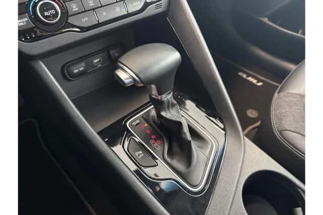 Kia Niro (2019) thumbnail 15