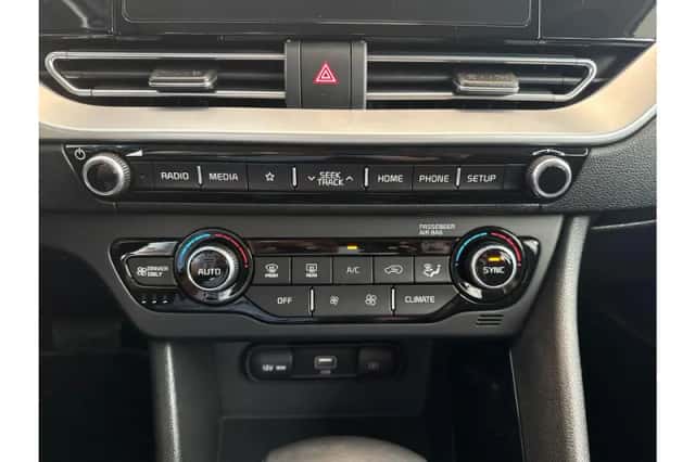 Kia Niro (2019) thumbnail 7