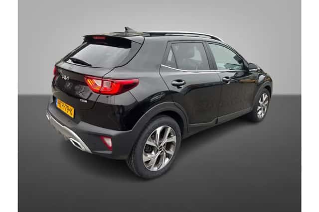 Kia Stonic (2025) thumbnail 4