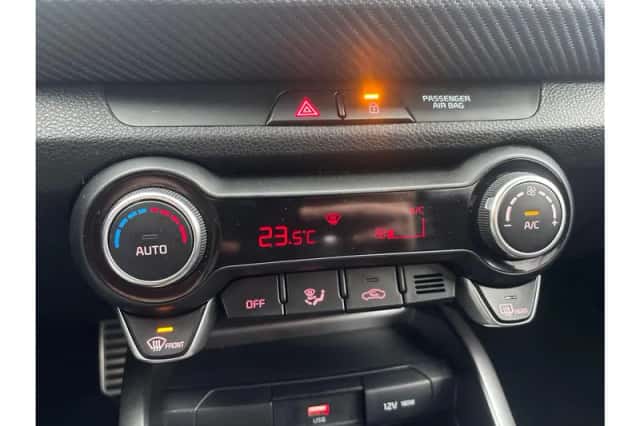 Kia Stonic (2025) thumbnail 9