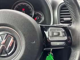 Volkswagen Beetle (2016) thumbnail 18