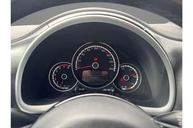 Volkswagen Beetle (2016) thumbnail 19