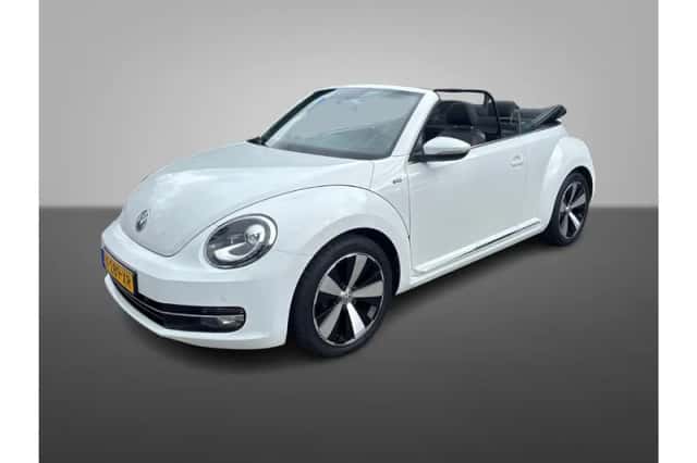 Volkswagen Beetle (2016) thumbnail 23