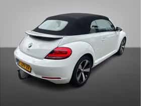 Volkswagen Beetle (2016) thumbnail 4