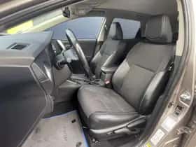 Toyota Auris (2015) thumbnail 12