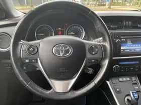 Toyota Auris (2015) thumbnail 15