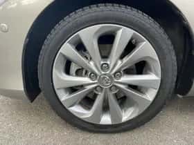 Toyota Auris (2015) thumbnail 10