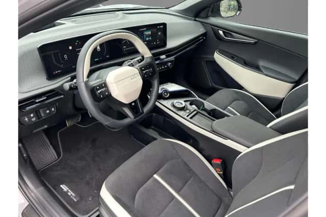 Kia EV6 (2026) thumbnail 11