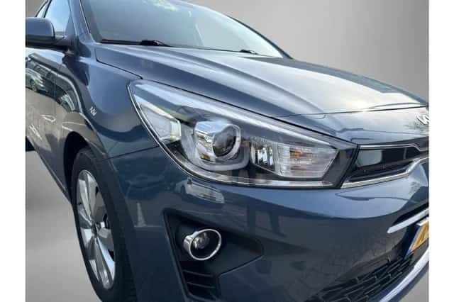 Kia Rio (2022) thumbnail 11
