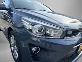 Kia Rio (2022) thumbnail 11