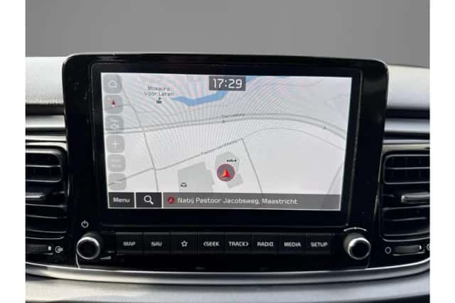 Kia Rio (2022) thumbnail 14