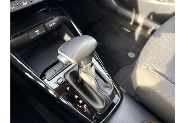 Kia Rio (2022) thumbnail 15