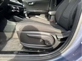 Kia Rio (2022) thumbnail 16