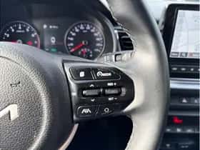 Kia Rio (2022) thumbnail 18