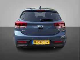 Kia Rio (2022) thumbnail 3