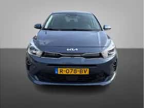 Kia Rio (2022) thumbnail 5