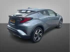 Toyota C-HR (2023) thumbnail 6