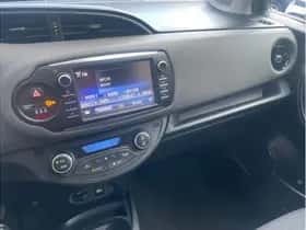 Toyota Yaris (2019) thumbnail 13